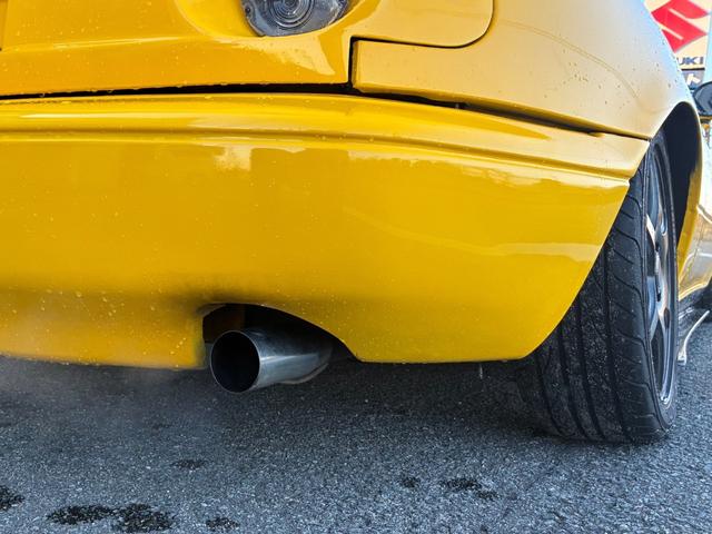 ユーノスロードスター ＪリミテッドＩＩ　社外ＡＷ・車高調・マキシムエＥＸマニホールド・触媒ストレート・社外サイドスカート、ガーニッシュ、テールランプ付き・５ＭＴ（7枚目）