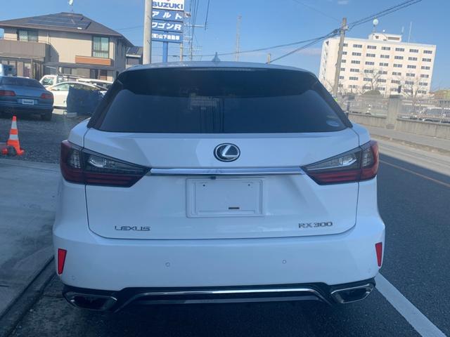 ＲＸ ＲＸ３００　Ｆスポーツ　サンルーフ・セーフティーシステム・全方位ドライブレコーダー・赤革シート（6枚目）