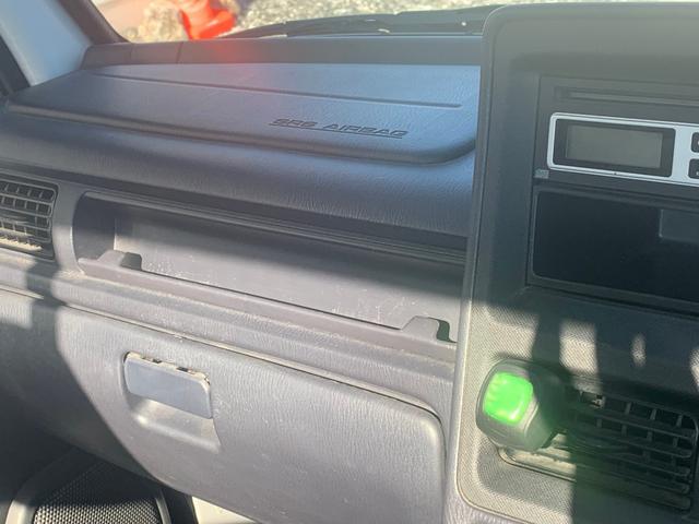 サンバートラック ＴＣ　三方開　スーパーチャージャー　４ＷＤ（18枚目）