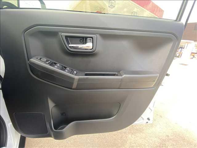 タフト Ｇ　届出済未使用車　衝突被害軽減ブレーキ　純正アルミホイール　ＬＥＤヘッドランプ　盗難防止システム　シートヒーター　エアコン　パワーステアリング　パワーウィンドウ　ＡＢＳ　被害軽減ブレーキ　シートＨ（35枚目）