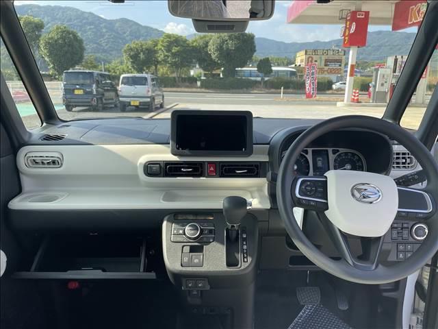 ムーヴキャンバス ストライプスＧ　届出済未使用車　衝突被害軽減ブレーキ　オートマチックハイビーム　レーンアシスト　両側電動スライドドア　アイドリングストップ　バックカメラ　盗難防止システム　寒冷地仕様　スマートキー　ベンチシート（7枚目）