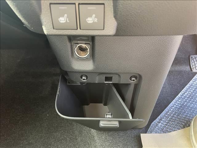 ムーヴキャンバス ストライプスＧ　届出済未使用車　衝突被害軽減ブレーキ　オートマチックハイビーム　レーンアシスト　両側電動スライドドア　アイドリングストップ　バックカメラ　盗難防止システム　寒冷地仕様　スマートキー　ベンチシート（28枚目）