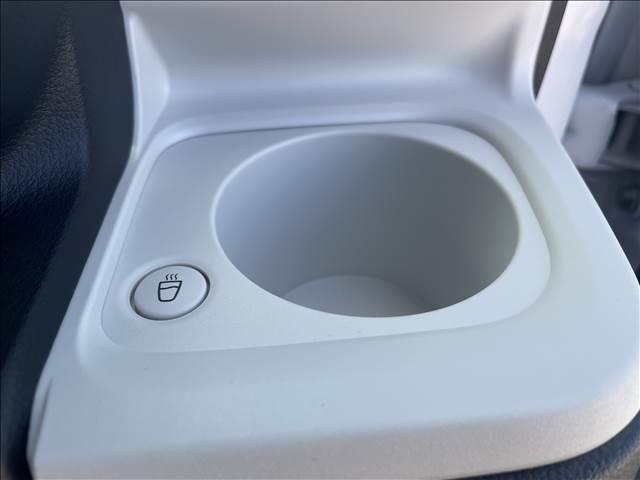 ムーヴキャンバス ストライプスＧ　届出済未使用車　衝突被害軽減ブレーキ　オートマチックハイビーム　レーンアシスト　両側電動スライドドア　アイドリングストップ　バックカメラ　盗難防止システム　寒冷地仕様　スマートキー　ベンチシート（32枚目）