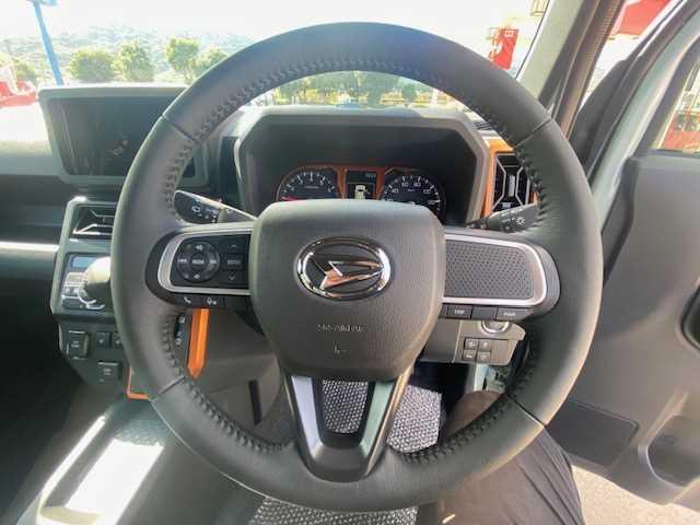 タフト Ｇ　届出済未使用車　アイドリングストップ　盗難防止装置　バックカメラ　衝突被害軽減ブレーキ　横滑り防止装置　シートヒーター　スマートキー　サンルーフ　ルーフレール　寒冷地仕様車　ガラスルーフ　シートＨ（10枚目）