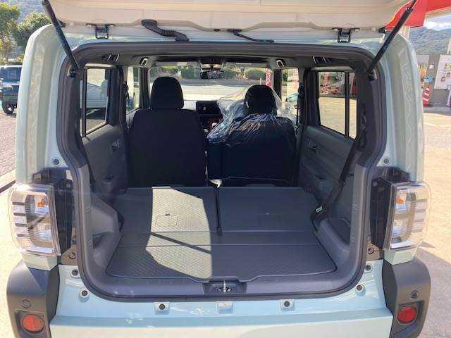 タフト Ｇ　届出済未使用車　アイドリングストップ　盗難防止装置　バックカメラ　衝突被害軽減ブレーキ　横滑り防止装置　シートヒーター　スマートキー　サンルーフ　ルーフレール　寒冷地仕様車　ガラスルーフ　シートＨ（18枚目）