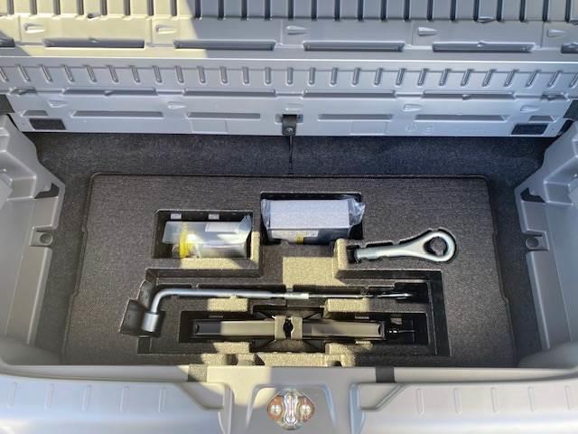 タフト Ｇ　届出済未使用車　アイドリングストップ　盗難防止装置　バックカメラ　衝突被害軽減ブレーキ　横滑り防止装置　シートヒーター　スマートキー　サンルーフ　ルーフレール　寒冷地仕様車　ガラスルーフ　シートＨ（20枚目）