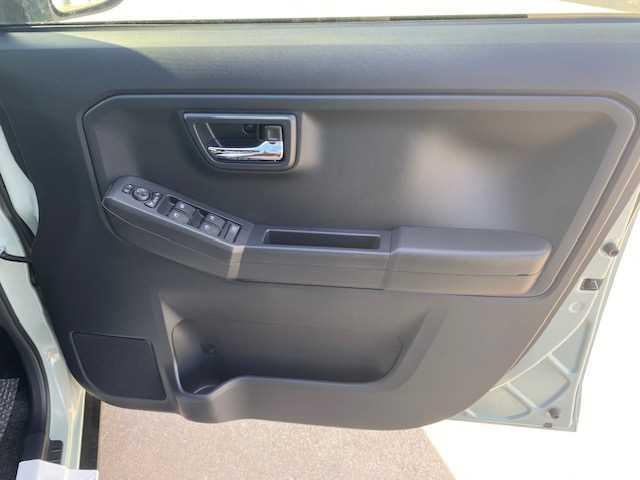 タフト Ｇ　届出済未使用車　アイドリングストップ　盗難防止装置　バックカメラ　衝突被害軽減ブレーキ　横滑り防止装置　シートヒーター　スマートキー　サンルーフ　ルーフレール　寒冷地仕様車　ガラスルーフ　シートＨ（34枚目）