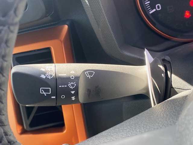 タフト Ｇ　届出済未使用車　アイドリングストップ　盗難防止装置　バックカメラ　衝突被害軽減ブレーキ　横滑り防止装置　シートヒーター　スマートキー　サンルーフ　ルーフレール　寒冷地仕様車　ガラスルーフ　シートＨ（35枚目）