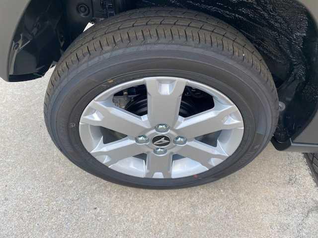 タフト Ｇ　届出済未使用車　アイドリングストップ　盗難防止装置　バックカメラ　衝突被害軽減ブレーキ　横滑り防止装置　シートヒーター　スマートキー　サンルーフ　ルーフレール　寒冷地仕様車　ガラスルーフ　シートＨ（40枚目）