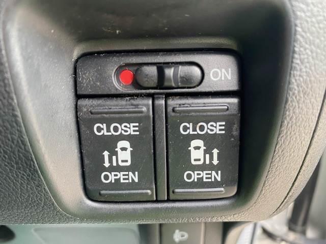 Ｎ－ＢＯＸ 　ＳＳパッケージ　両側電動スライドドア　盗難防止システム　エアコン　パワーステアリング　パワーウィンドウ　ＡＢＳ（9枚目）