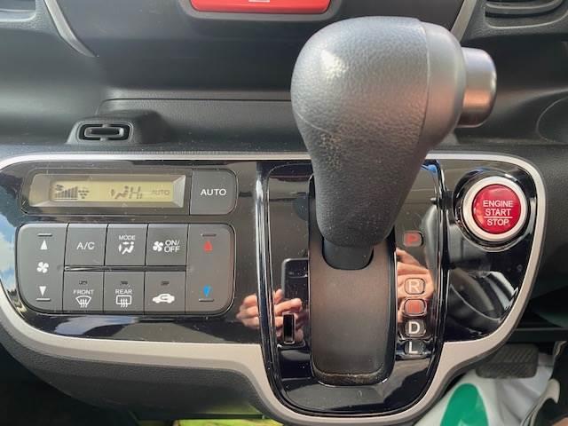 Ｎ－ＢＯＸ 　ＳＳパッケージ　両側電動スライドドア　盗難防止システム　エアコン　パワーステアリング　パワーウィンドウ　ＡＢＳ（22枚目）