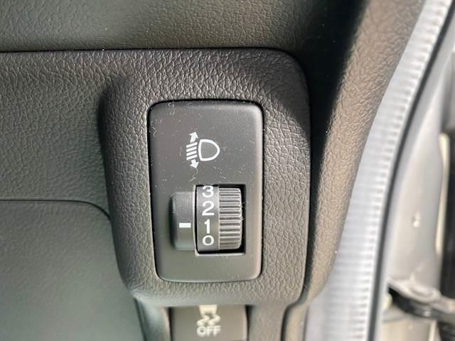 Ｎ－ＢＯＸ 　ＳＳパッケージ　両側電動スライドドア　盗難防止システム　エアコン　パワーステアリング　パワーウィンドウ　ＡＢＳ（27枚目）