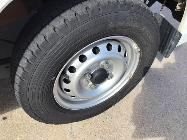 ハイゼットカーゴ ＤＸ　ＳＡＩＩＩ　ハイルーフ　衝突被害軽減ブレーキ　両側スライドドア　アイドリングストップ　ＥＣＳ　クリアランスソナー（10枚目）