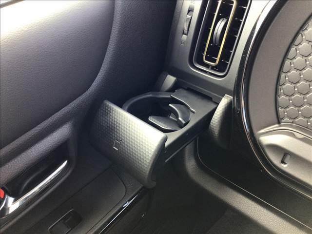 ハスラー ハイブリッドＸ　衝突被害軽減ブレーキ　車線逸脱防止装置　スマートキー　クリアランスソナー　アイドリングストップ　ＡＣＣ　ＥＣＳ　シートヒーター　ＬＥＤヘッドライト（51枚目）