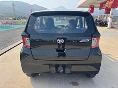 �������ե����롼�פκ߸ˤϤʤ�ȣ���������ʾ塣�͵��μ֤�������᡼����˭�٤�·�äư¿��������٤ޤ��� 7