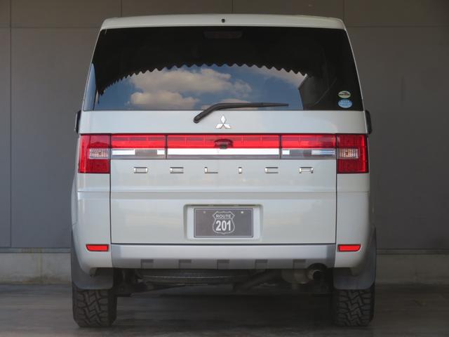 デリカＤ：５ Ｇ　プレミアム　ワンオーナー　新品ＢＡＤＸロックケリーＭＸ１キャップ付＋オープンカントリーＲＴ２３５／７０Ｒ１６＋ブルバー＋プレミアムマット１台分　ＨＤＤナビフルセグＤＶＤ／ＦＳＲカメラ　電動両側スライド＋バックドア（11枚目）