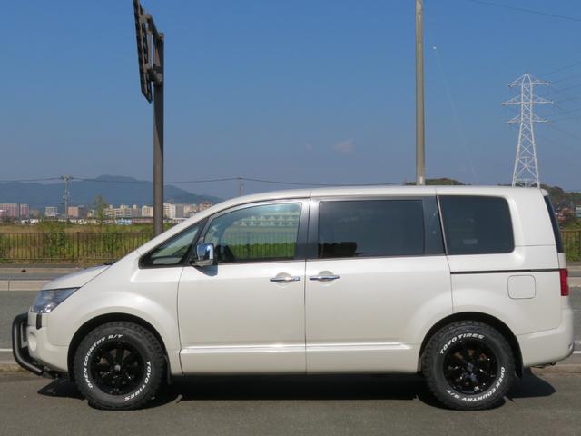 デリカＤ：５ Ｇ　プレミアム　ワンオーナー　新品ＢＡＤＸロックケリーＭＸ１キャップ付＋オープンカントリーＲＴ２３５／７０Ｒ１６＋ブルバー＋プレミアムマット１台分　ＨＤＤナビフルセグＤＶＤ／ＦＳＲカメラ　電動両側スライド＋バックドア（12枚目）