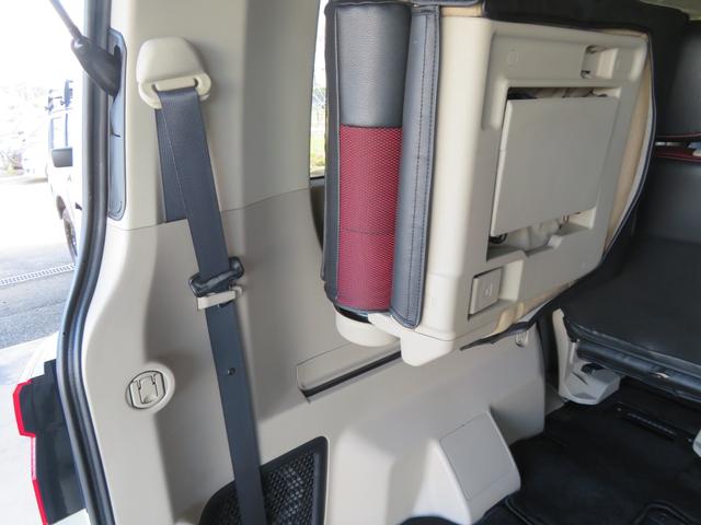 デリカＤ：５ Ｇ　プレミアム　ワンオーナー　新品ＢＡＤＸロックケリーＭＸ１キャップ付＋オープンカントリーＲＴ２３５／７０Ｒ１６＋ブルバー＋プレミアムマット１台分　ＨＤＤナビフルセグＤＶＤ／ＦＳＲカメラ　電動両側スライド＋バックドア（35枚目）