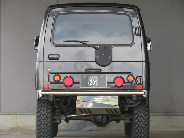 ジムニー ワイルドウインド　ガンＭ全塗装　リフトアップ　新品ＢＡＤＸ　ＤＯＳ＋オープンカントリー２２５／７５／１６　オーバーフェンダー／グリル各部チッピング黒塗装　社外前後バンパー／マフラー／テール／ＬＥＤフォグ／シートカバー（11枚目）