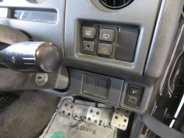 ジムニー ワイルドウインド　ガンＭ全塗装　リフトアップ　新品ＢＡＤＸ　ＤＯＳ＋オープンカントリー２２５／７５／１６　オーバーフェンダー／グリル各部チッピング黒塗装　社外前後バンパー／マフラー／テール／ＬＥＤフォグ／シートカバー（27枚目）