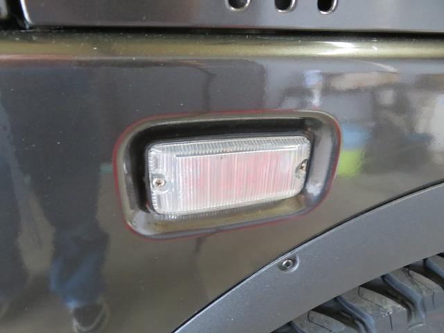 ジムニー ワイルドウインド　ガンＭ全塗装　リフトアップ　新品ＢＡＤＸ　ＤＯＳ＋オープンカントリー２２５／７５／１６　オーバーフェンダー／グリル各部チッピング黒塗装　社外前後バンパー／マフラー／テール／ＬＥＤフォグ／シートカバー（39枚目）