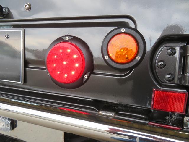 ジムニー ワイルドウインド　ガンＭ全塗装　リフトアップ　新品ＢＡＤＸ　ＤＯＳ＋オープンカントリー２２５／７５／１６　オーバーフェンダー／グリル各部チッピング黒塗装　社外前後バンパー／マフラー／テール／ＬＥＤフォグ／シートカバー（40枚目）