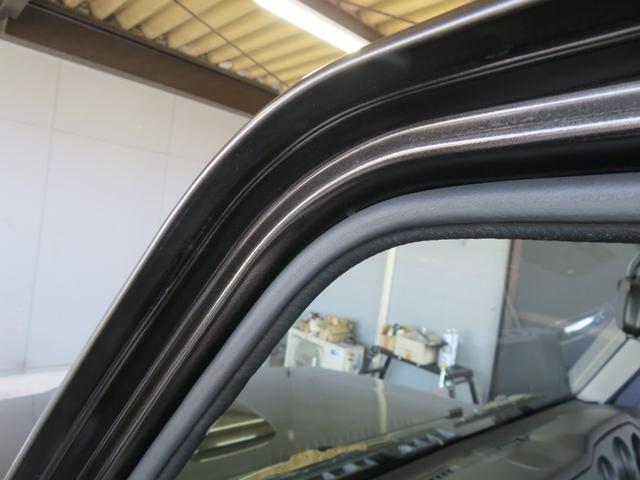 ジムニー ワイルドウインド　ガンＭ全塗装　リフトアップ　新品ＢＡＤＸ　ＤＯＳ＋オープンカントリー２２５／７５／１６　オーバーフェンダー／グリル各部チッピング黒塗装　社外前後バンパー／マフラー／テール／ＬＥＤフォグ／シートカバー（57枚目）