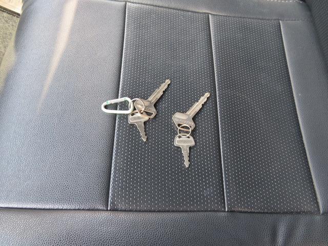 ジムニー ワイルドウインド　ガンＭ全塗装　リフトアップ　新品ＢＡＤＸ　ＤＯＳ＋オープンカントリー２２５／７５／１６　オーバーフェンダー／グリル各部チッピング黒塗装　社外前後バンパー／マフラー／テール／ＬＥＤフォグ／シートカバー（68枚目）