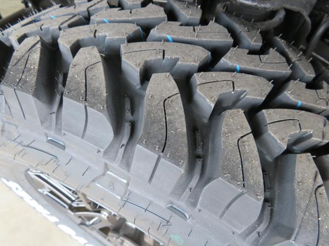 ジムニー ワイルドウインド　ガンＭ全塗装　リフトアップ　新品ＢＡＤＸ　ＤＯＳ＋オープンカントリー２２５／７５／１６　オーバーフェンダー／グリル各部チッピング黒塗装　社外前後バンパー／マフラー／テール／ＬＥＤフォグ／シートカバー（78枚目）