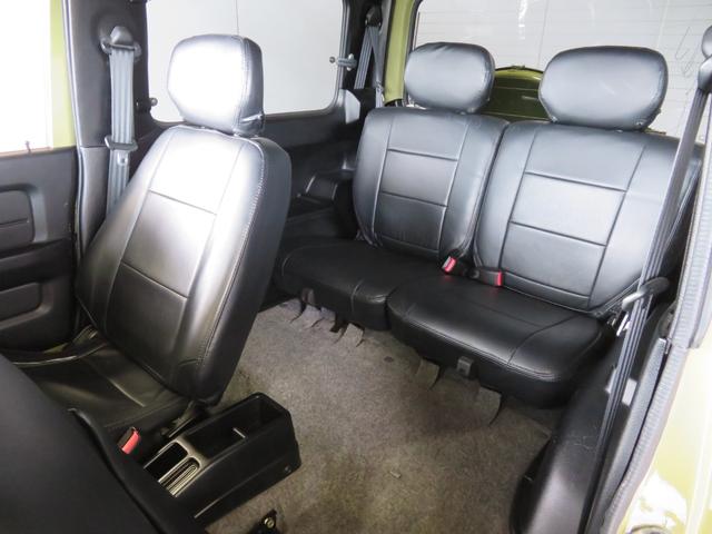 ジムニー ランドベンチャー　ＪＥＥＰ純正コマンドグリーン全塗装　内装塗装　下回り／ホイールブラック塗装　最終型　２インチボディリフトＵＰ　縞板調天張り　カーボン調ハンドル　社外マフラー／前後バンパー／シフトノブ／革調シートカバー（22枚目）