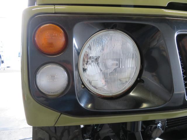 ジムニー ランドベンチャー　ＪＥＥＰ純正コマンドグリーン全塗装　内装塗装　下回り／ホイールブラック塗装　最終型　２インチボディリフトＵＰ　縞板調天張り　カーボン調ハンドル　社外マフラー／前後バンパー／シフトノブ／革調シートカバー（41枚目）