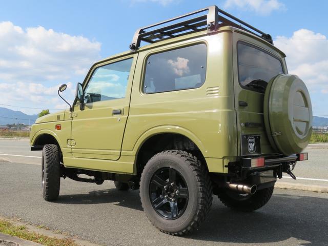 ジムニー ランドベンチャー　ＪＥＥＰ純正コマンドグリーン全塗装　内装塗装　下回り／ホイールブラック塗装　最終型　２インチボディリフトＵＰ　縞板調天張り　カーボン調ハンドル　社外マフラー／前後バンパー／シフトノブ／革調シートカバー（59枚目）