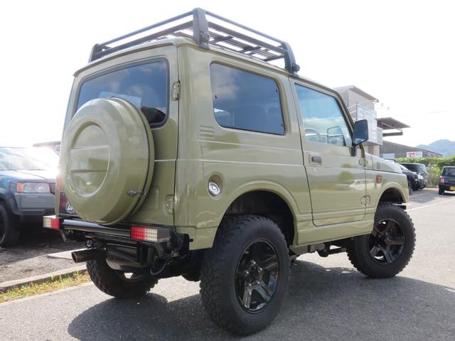 ジムニー ランドベンチャー　ＪＥＥＰ純正コマンドグリーン全塗装　内装塗装　下回り／ホイールブラック塗装　最終型　２インチボディリフトＵＰ　縞板調天張り　カーボン調ハンドル　社外マフラー／前後バンパー／シフトノブ／革調シートカバー（71枚目）