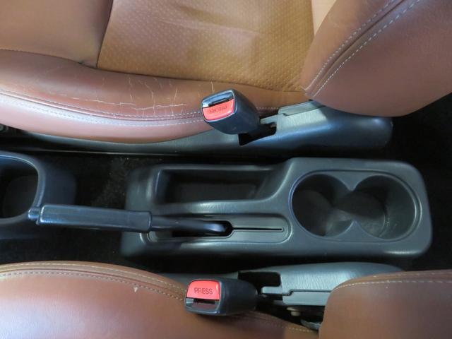 �y���X���v���O�\��z�O�Ȓ����ɂ̓h�����N�z���_�[�A��������ȂǏ[�����Ă܂��I