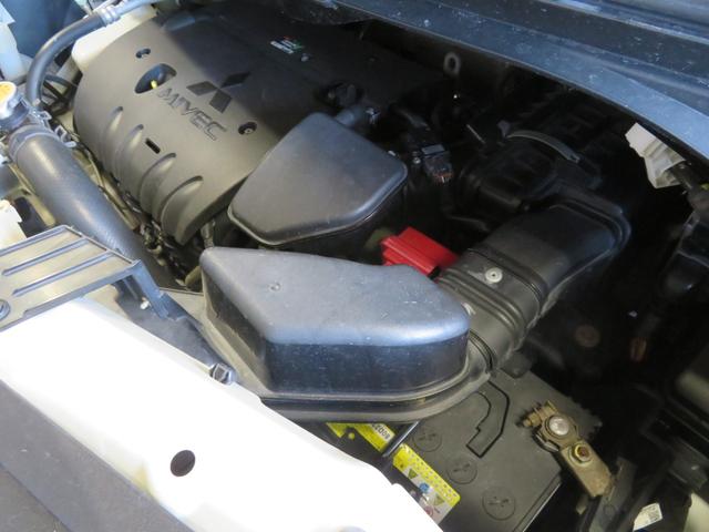 デリカＤ：５ Ｇ　パワーパッケージ　新品ＰＲＯ－ＰＯＴＯＲ　Ｘ　ＤＤ－Ｖ６特注色グロスブラック＋新品オープンカントリーＲＴ２３５／７０Ｒ１６＋ナット　新品ブルバー　新品カープレイ対応ＳＤナビ　新品バックカメラ　ＨＩＤ　スマートキー２個（6枚目）