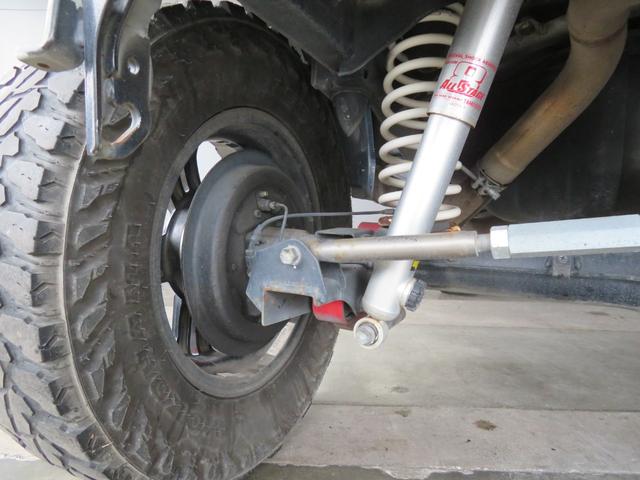 ジムニー XC 新品ルーフラック+Hライト RAYSデイトナFDX-J+ジオランダーMT 3インチリフトUP ブラックM全塗装修復歴軽度 LEDテール FRPボンネット SDナビDVDフルセグBluetoothETC(67枚目)