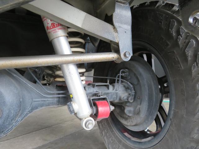 ジムニー XC 新品ルーフラック+Hライト RAYSデイトナFDX-J+ジオランダーMT 3インチリフトUP ブラックM全塗装修復歴軽度 LEDテール FRPボンネット SDナビDVDフルセグBluetoothETC(68枚目)