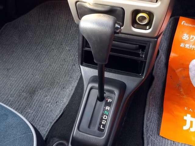 ミニライトスペシャル 4WD Wエアバッグ CD/MD(9枚目)