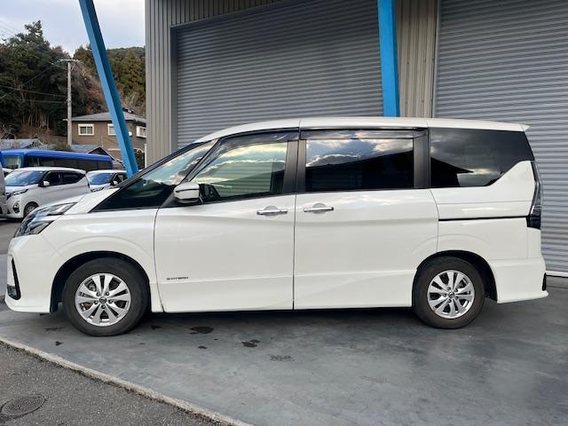 セレナ ハイウェイスター　左側パワースライドドア　カーナビ　バックカメラ　ＥＴＣ車載器　ドライブレコーダー（5枚目）