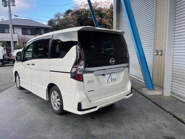 セレナ ハイウェイスター　左側パワースライドドア　カーナビ　バックカメラ　ＥＴＣ車載器　ドライブレコーダー（8枚目）