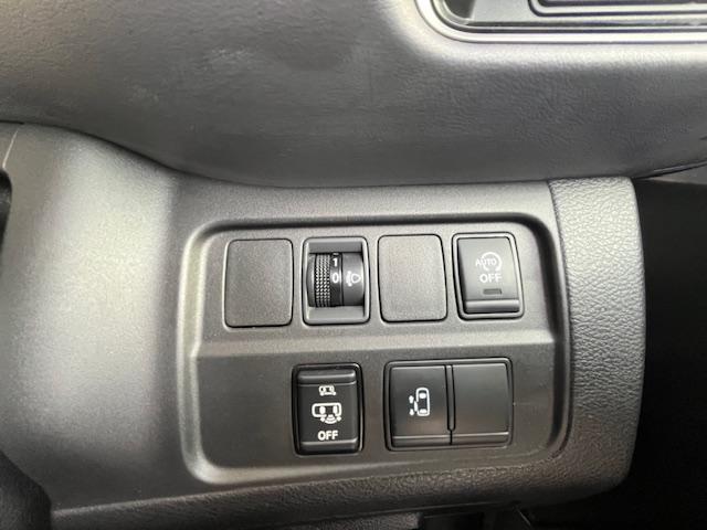 セレナ ハイウェイスター　左側パワースライドドア　カーナビ　バックカメラ　ＥＴＣ車載器　ドライブレコーダー（15枚目）