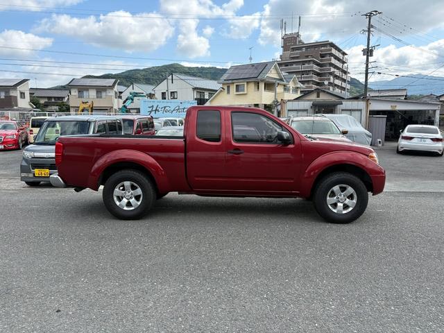 フロンティア 　ＳＶ　Ｋｉｎｇ　Ｃａｂ　２ＷＤ　４．０Ｌ　Ｖ６　リフトアップ　ｋｉｃｋｅｒスピーカー　ツイーター埋め込み　ＪＬサブウーファー　バックカメラ　ＶＩＰＥＲ　パークソナー　ドア観音開き　１ナンバー　貨物登録（4枚目）