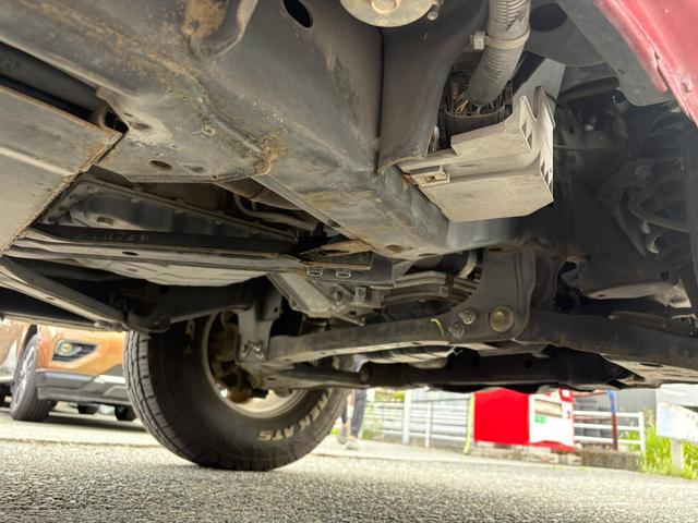 フロンティア 　ＳＶ　Ｋｉｎｇ　Ｃａｂ　２ＷＤ　４．０Ｌ　Ｖ６　リフトアップ　ｋｉｃｋｅｒスピーカー　ツイーター埋め込み　ＪＬサブウーファー　バックカメラ　ＶＩＰＥＲ　パークソナー　ドア観音開き　１ナンバー　貨物登録（32枚目）