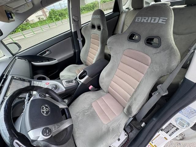 プリウス 　Ｒｏｔｉｆｏｒｍ　ＴＵＦ－Ｒ１９インチ　車高調　カスタムオーディオ　ＶＩＰＥＲセキュリティ　ＢＲＩＤＥシート　リアシート張替　ノーズブラ　走行証明付き　タッチトレーサー装備（15枚目）