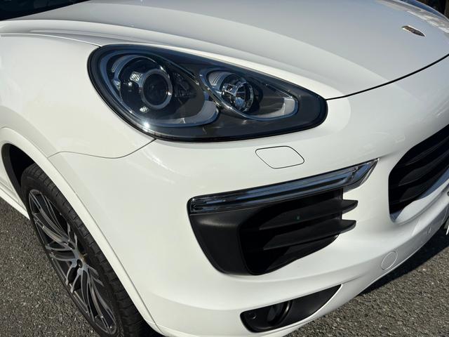 カイエン Ｓ　Ｅ－ハイブリッド　プラチナエディション　スポーツクロノパッケージ　シートヒーターＢＯＳＥサウンド　アルカンターラ／革コンビスポーツシート　パークアシストシステム　ソフトクローズ　ＥＴＣ　地デジ　２１インチホイル　充電ケーブル　故障保証付き（10枚目）