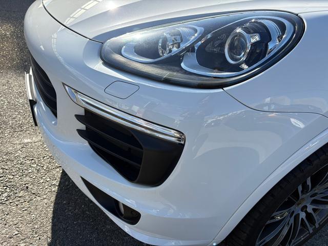 カイエン Ｓ　Ｅ－ハイブリッド　プラチナエディション　スポーツクロノパッケージ　シートヒーターＢＯＳＥサウンド　アルカンターラ／革コンビスポーツシート　パークアシストシステム　ソフトクローズ　ＥＴＣ　地デジ　２１インチホイル　充電ケーブル　故障保証付き（14枚目）