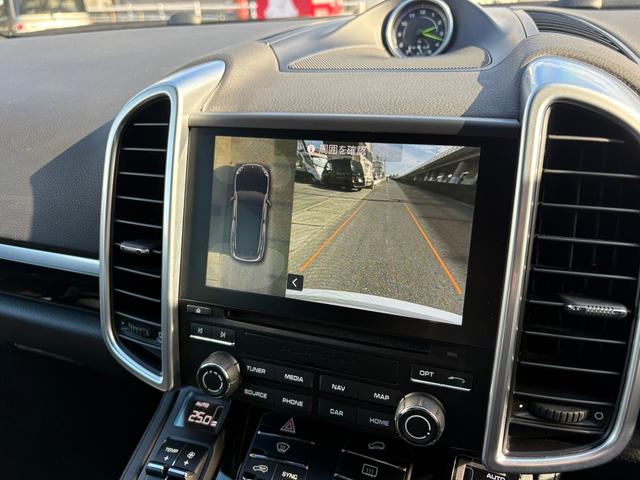 カイエン Ｓ　Ｅ－ハイブリッド　プラチナエディション　スポーツクロノパッケージ　シートヒーターＢＯＳＥサウンド　アルカンターラ／革コンビスポーツシート　パークアシストシステム　ソフトクローズ　ＥＴＣ　地デジ　２１インチホイル　充電ケーブル　故障保証付き（23枚目）