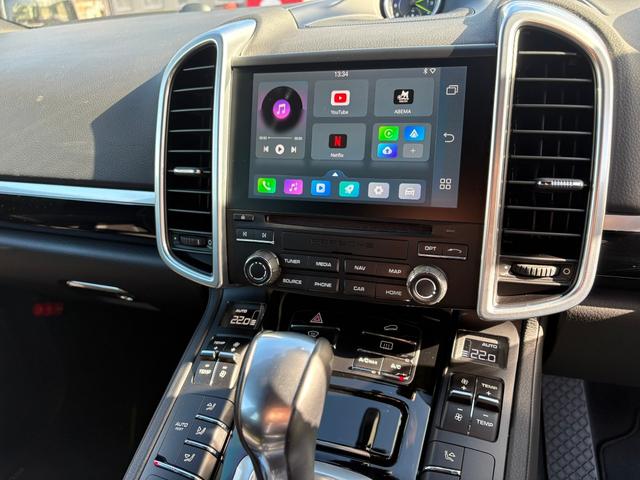 カイエン Ｓ　Ｅ－ハイブリッド　プラチナエディション　スポーツクロノパッケージ　シートヒーターＢＯＳＥサウンド　アルカンターラ／革コンビスポーツシート　パークアシストシステム　ソフトクローズ　ＥＴＣ　地デジ　２１インチホイル　充電ケーブル　故障保証付き（24枚目）