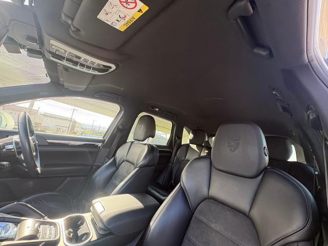 カイエン Ｓ　Ｅ－ハイブリッド　プラチナエディション　スポーツクロノパッケージ　シートヒーターＢＯＳＥサウンド　アルカンターラ／革コンビスポーツシート　パークアシストシステム　ソフトクローズ　ＥＴＣ　地デジ　２１インチホイル　充電ケーブル　故障保証付き（57枚目）