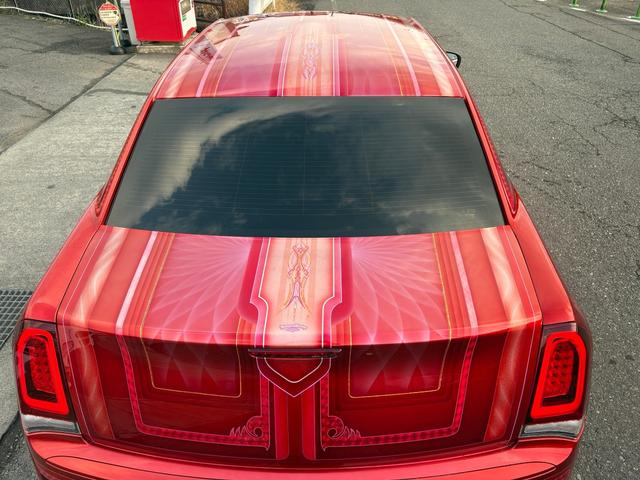 クライスラー・３００ ３００Ｓ　カスタムペイント　ＡＣＣＵＡＩＲエアサス　ａｎｄｒｏｉｄ大画面ナビ　オリジナルマフラー　ＬＥＸＡＮＩ２２ｉｎｃ　デジタルインナーミラー　ＵＳインテーク（16枚目）